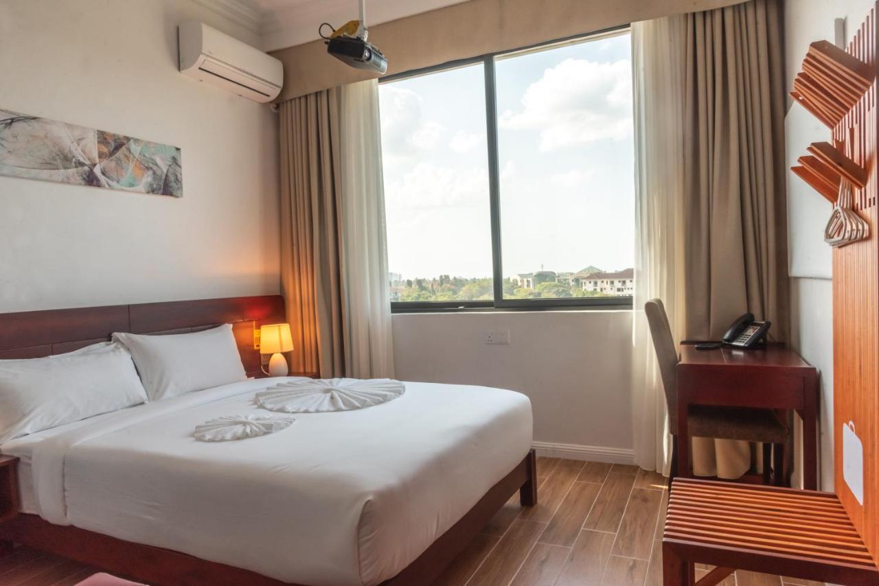 Pauraque Soho Hotel ดาร์เอสซาลาม ภายนอก รูปภาพ